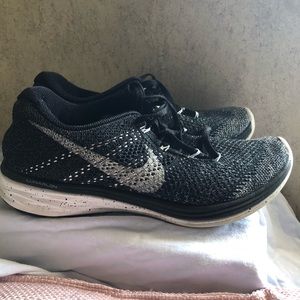 Nike FlyKnit Lunar 3